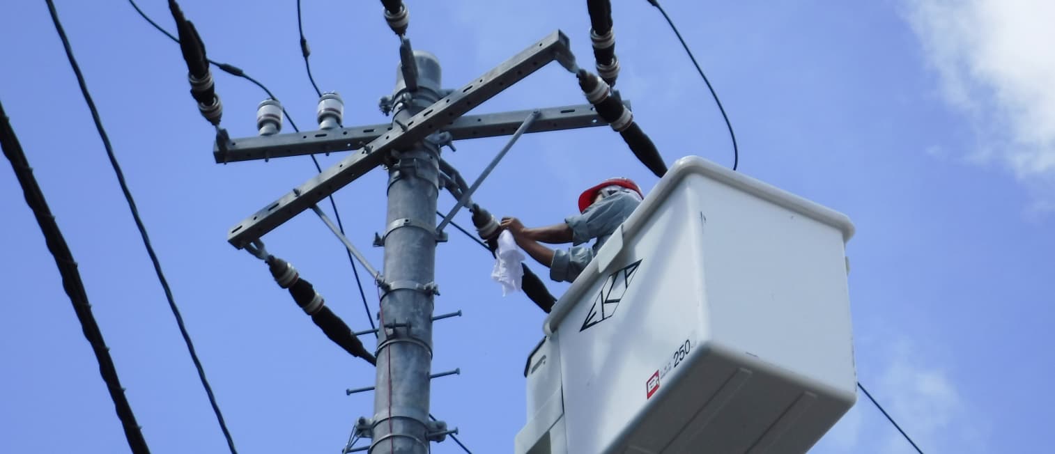 千葉県鴨川市の⼩磯電気⼯業の社員